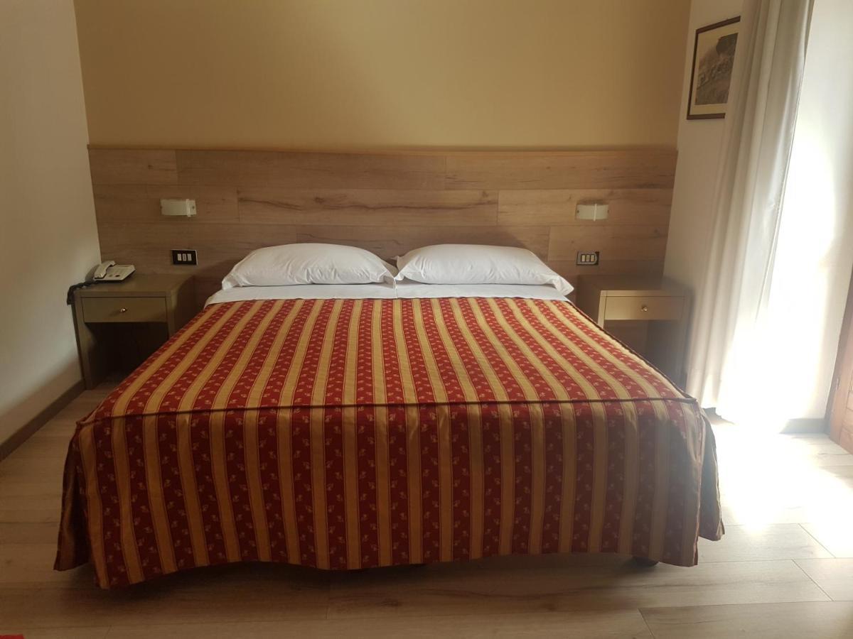 Hotel Pineta Ponte Di Legno Habitación foto